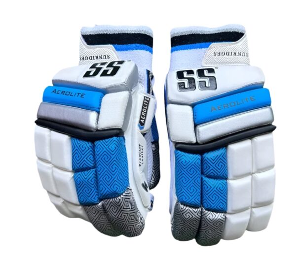 SS AEROLITE BATTING GLOVES