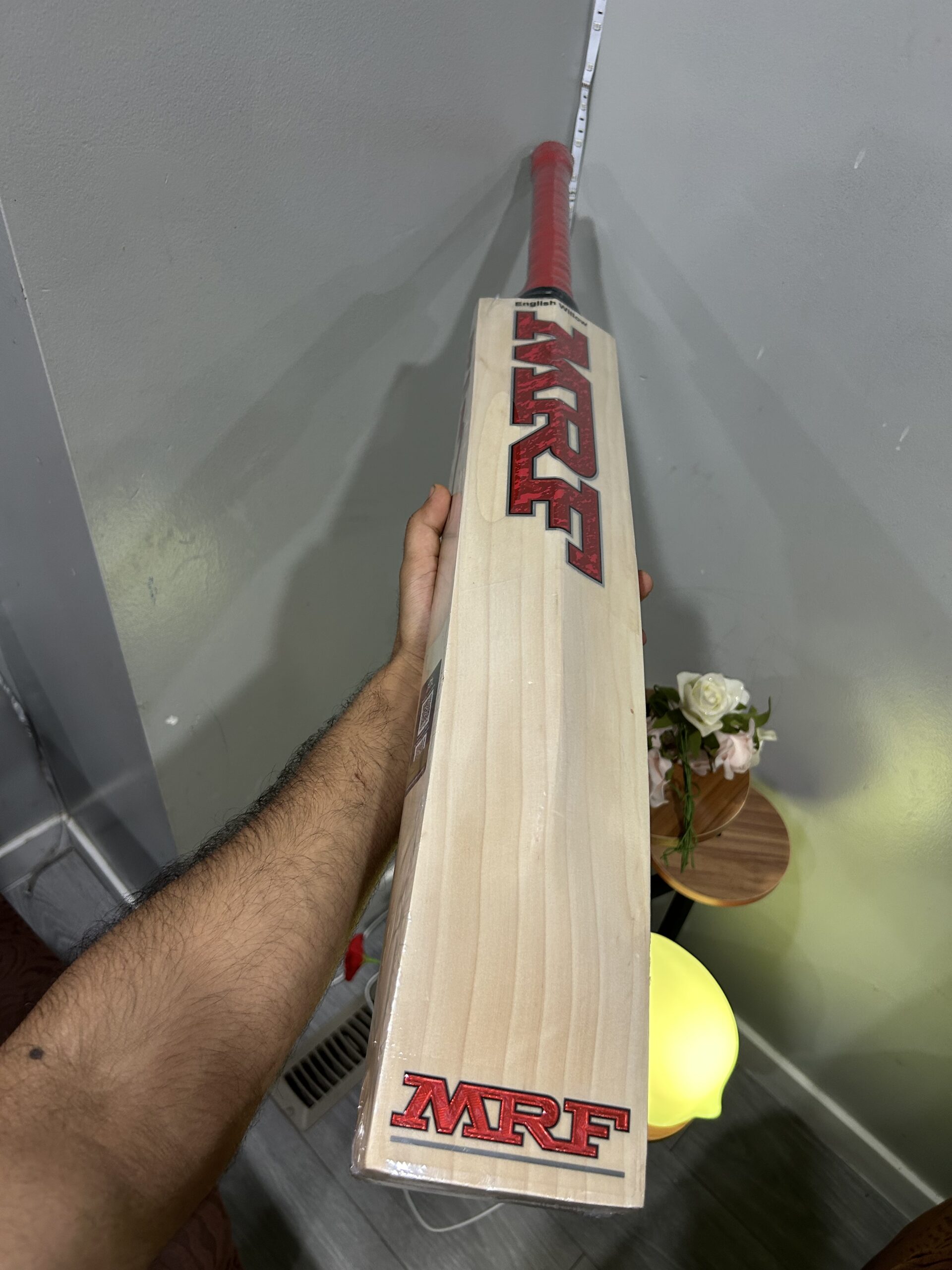 MRF LEGACY BAT - Image 4